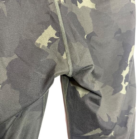 Lululemon Wunder Under Cropped Leggings Stretch Fatigue Green Camo Women 6 - Picture 4 of 9